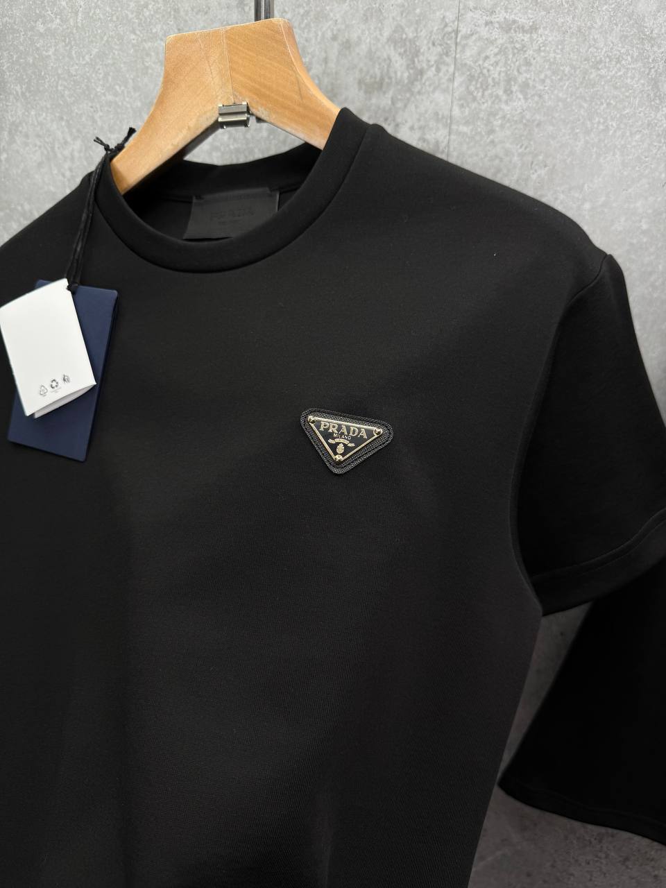 Prada Triangle-Logo Men's T-Shirts & Shorts Set in Different Colors Reps UK Best Quality Sale AAA Replica