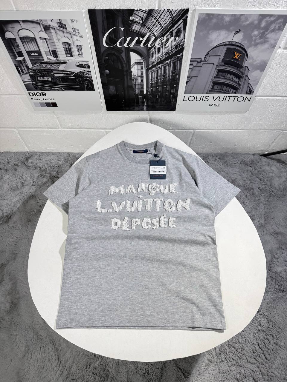 Louis Vuitton Embroidered Signature Ready to Wear T-Shirts Men's Women's in Different Colors Reps Sale UK Best Quality AAA Replica