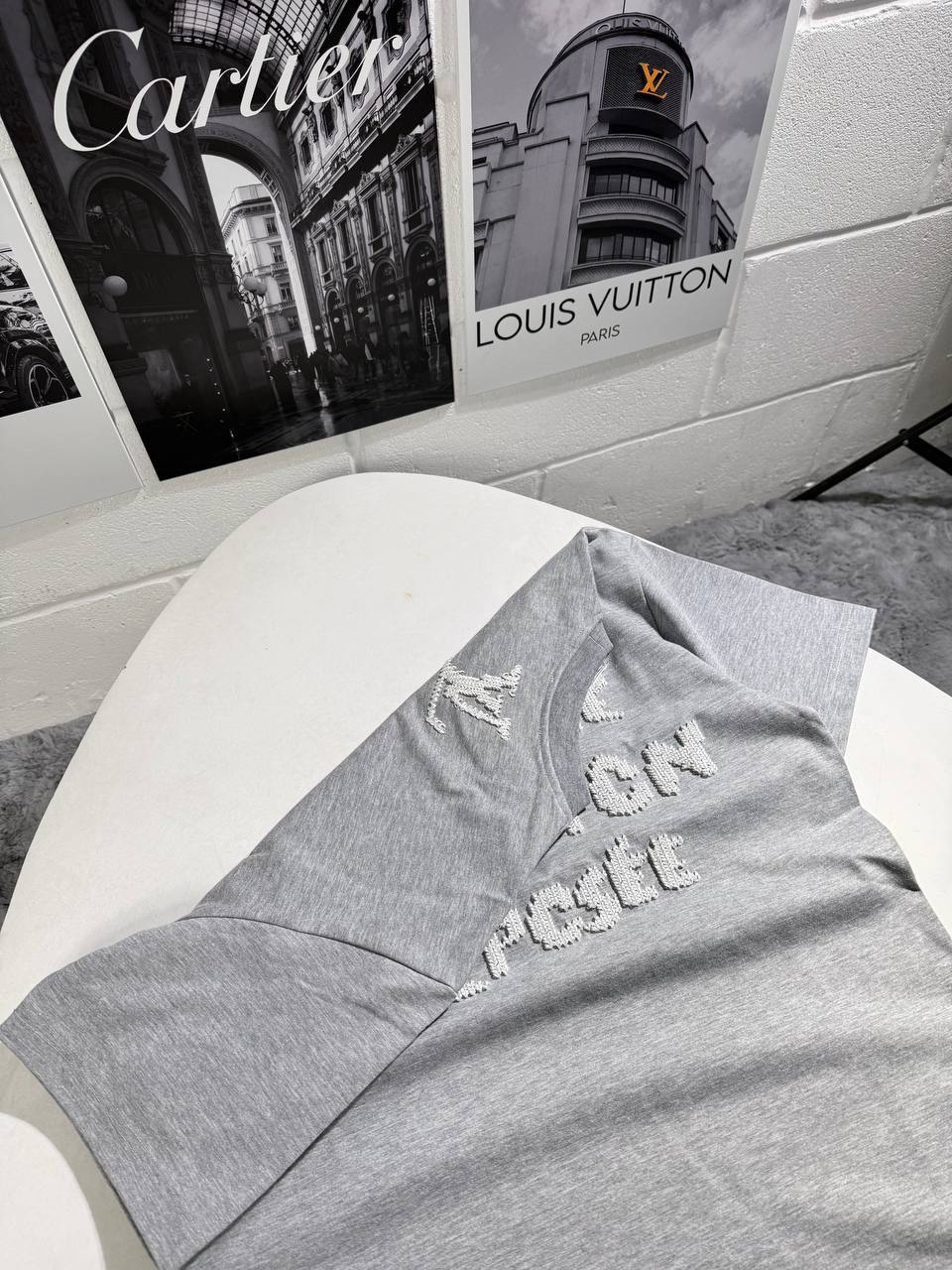 Louis Vuitton Embroidered Signature Ready to Wear T-Shirts Men's Women's in Different Colors Reps Sale UK Best Quality AAA Replica