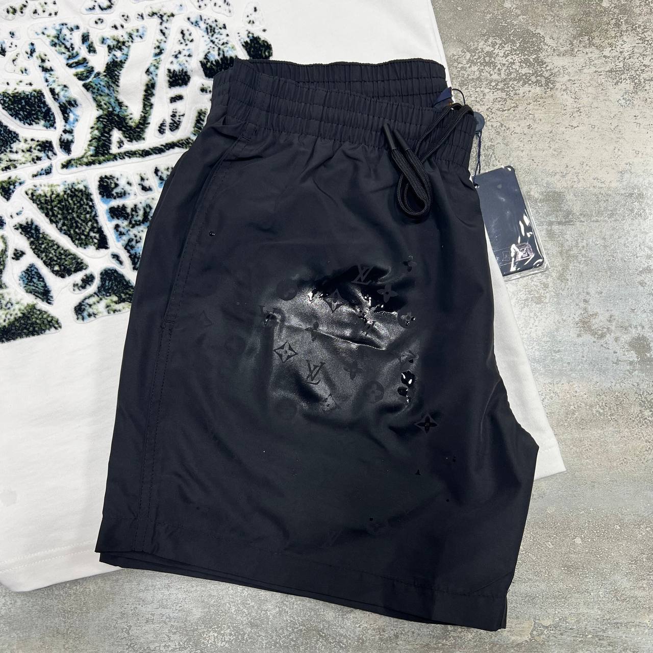 Louis Vuitton Velvet Jacquard Short-Sleeved T-Shirts & Shorts Set in Different Colors Men's Reps Sale UK Best Quality AAA Replica