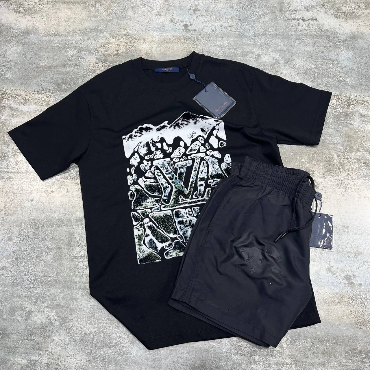 Louis Vuitton Velvet Jacquard Short-Sleeved T-Shirts & Shorts Set in Different Colors Men's Reps Sale UK Best Quality AAA Replica