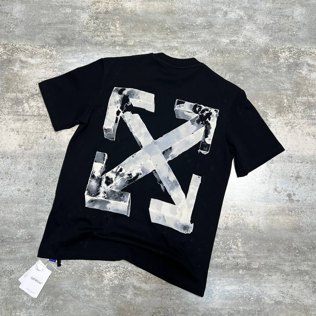 Off-White Cloudy Arrow Skate Logo Men's Women's T-Shirts in 2 Colors Reps Sale UK Best Quality AAA Replica