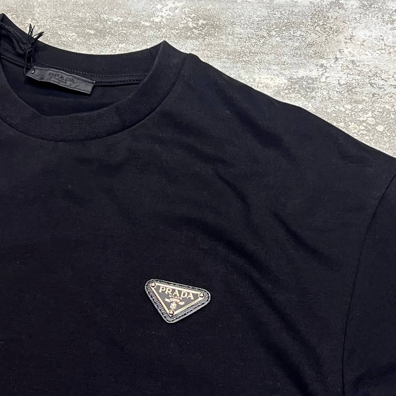 Prada Logo-Patch Crewneck T-Shirt Men's Women's in 2 Colors Reps UK Best Quality Sale AAA Replica