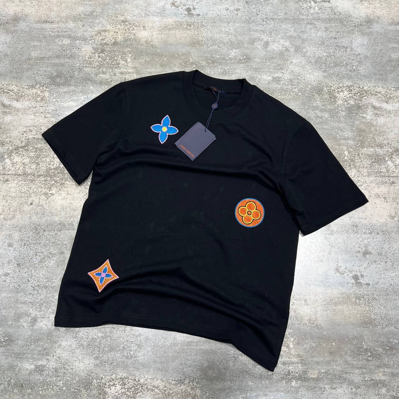 Louis Vuitton Monogram Flowers Patch T-Shirts in 2 Colors Men's Women's Reps Sale UK Best Quality AAA Replica