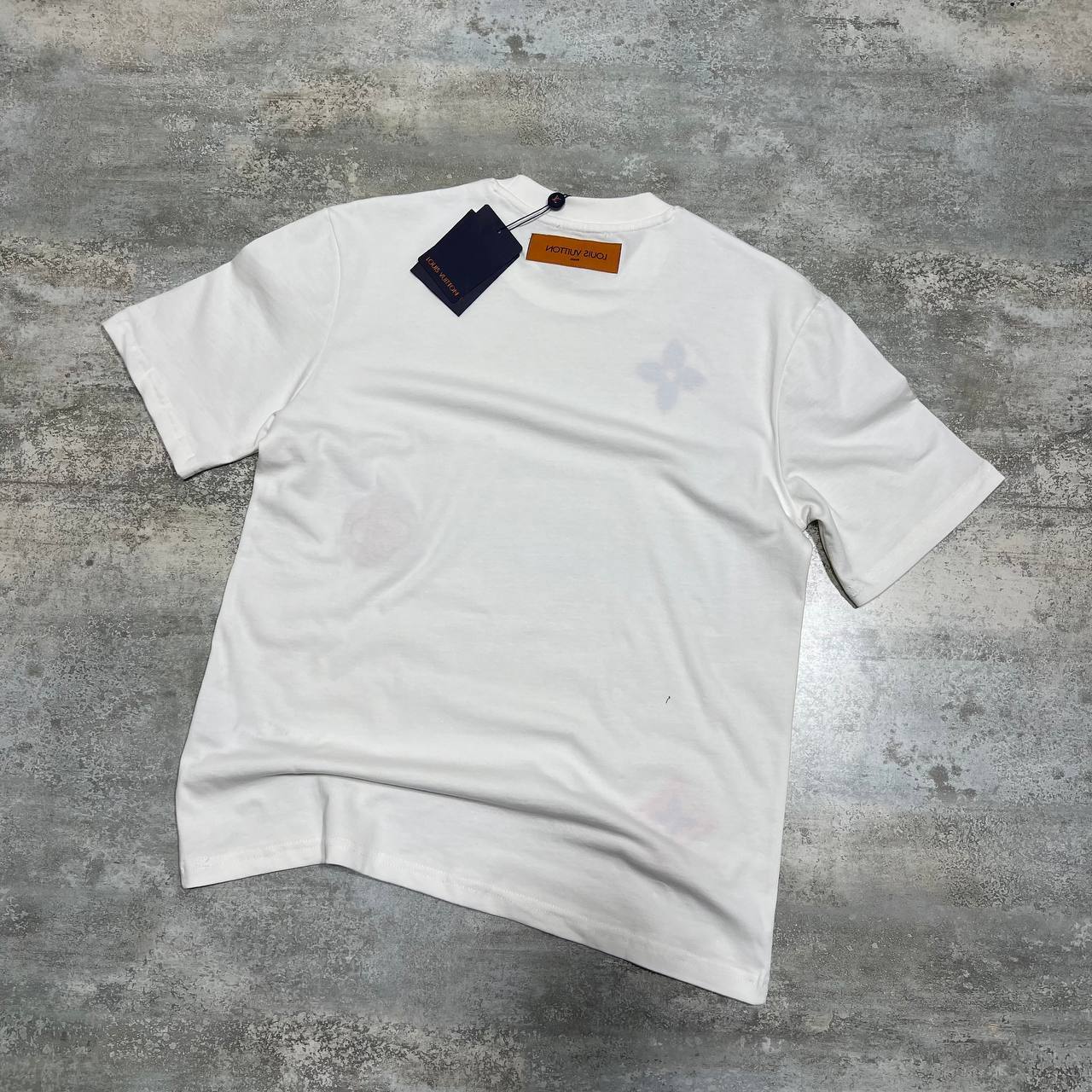 Louis Vuitton Monogram Flowers Patch T-Shirts in 2 Colors Men's Women's Reps Sale UK Best Quality AAA Replica