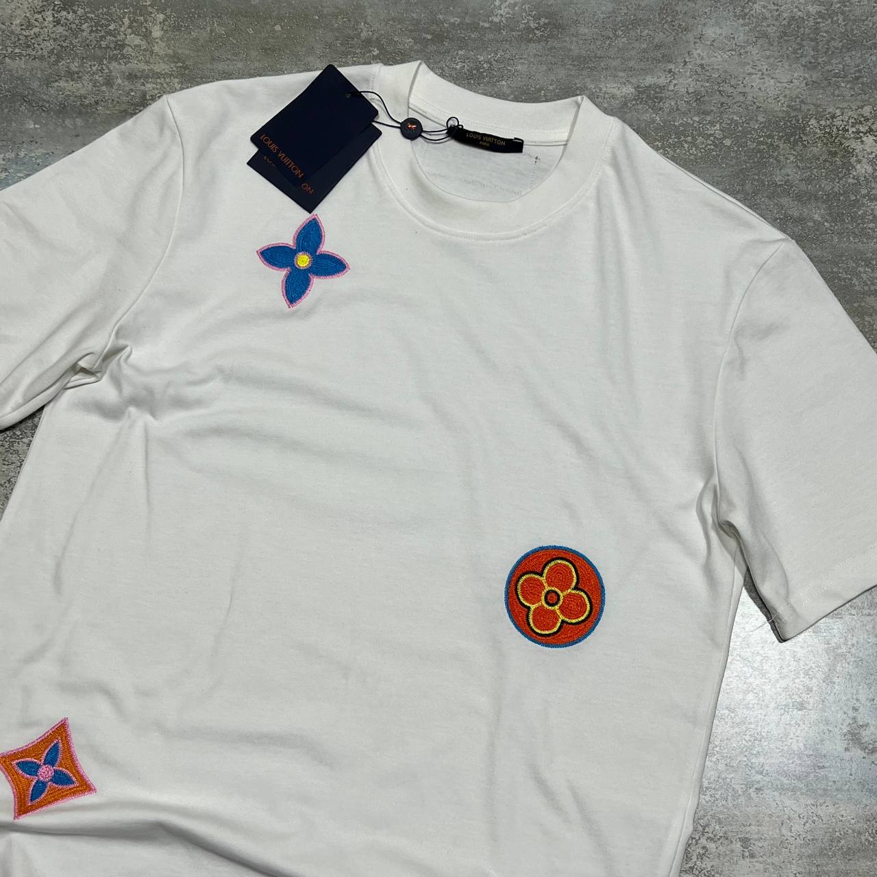 Louis Vuitton Monogram Flowers Patch T-Shirts in 2 Colors Men's Women's Reps Sale UK Best Quality AAA Replica