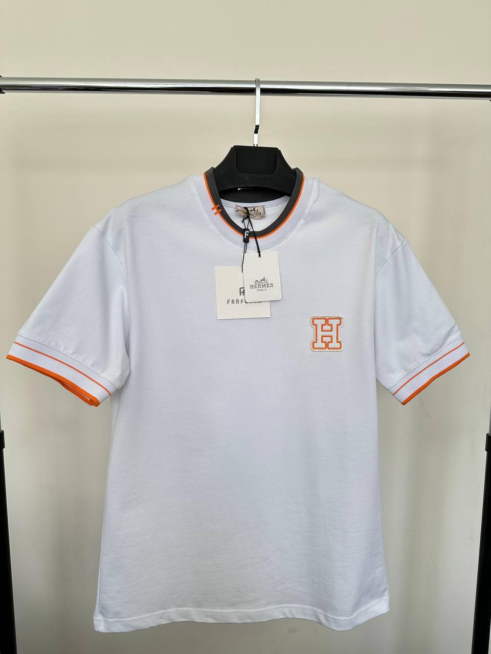 Hermes  "H" Embroidered Crewneck Men's Women's T-Shirts in Different Colors Reps UK Best Quality AAA Replica