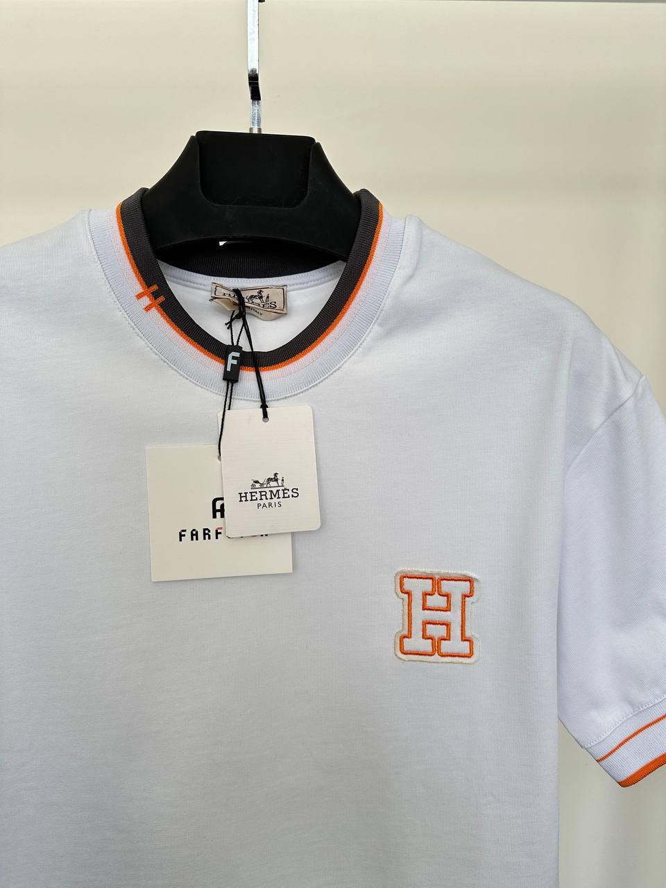 Hermes  "H" Embroidered Crewneck Men's Women's T-Shirts in Different Colors Reps UK Best Quality AAA Replica