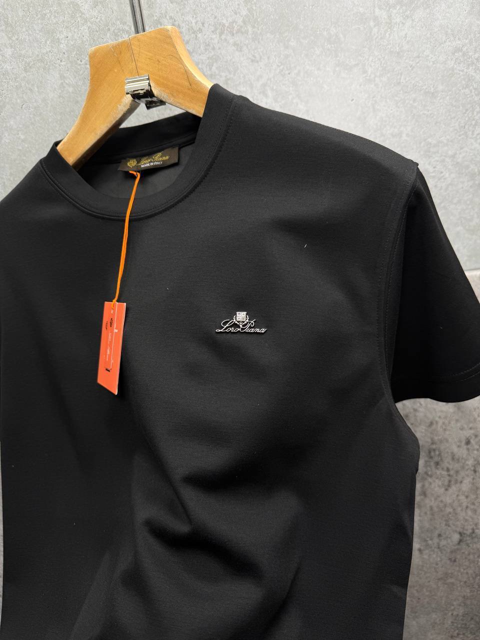 Loro Piana Logo Patch Men's Women's T-Shirts in Different Colors Reps Sale UK Best Quality AAA Replica