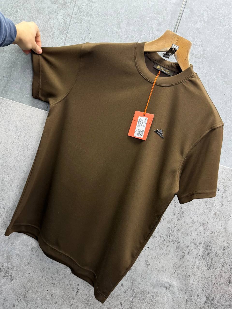 Loro Piana Logo Patch Men's Women's T-Shirts in Different Colors Reps Sale UK Best Quality AAA Replica