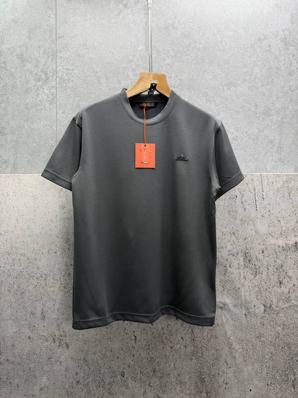 Loro Piana Logo Patch Men's Women's T-Shirts in Different Colors Reps Sale UK Best Quality AAA Replica