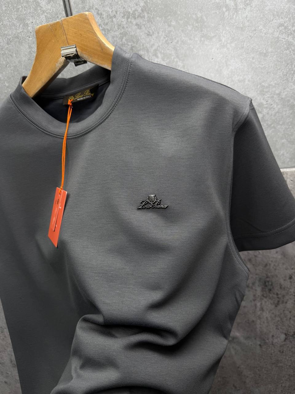 Loro Piana Logo Patch Men's Women's T-Shirts in Different Colors Reps Sale UK Best Quality AAA Replica