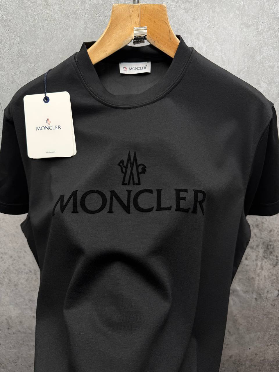 Moncler Logo Print T-Shirts Men's Women's in Different Colors Reps Sale UK Best Quality AAA Replica