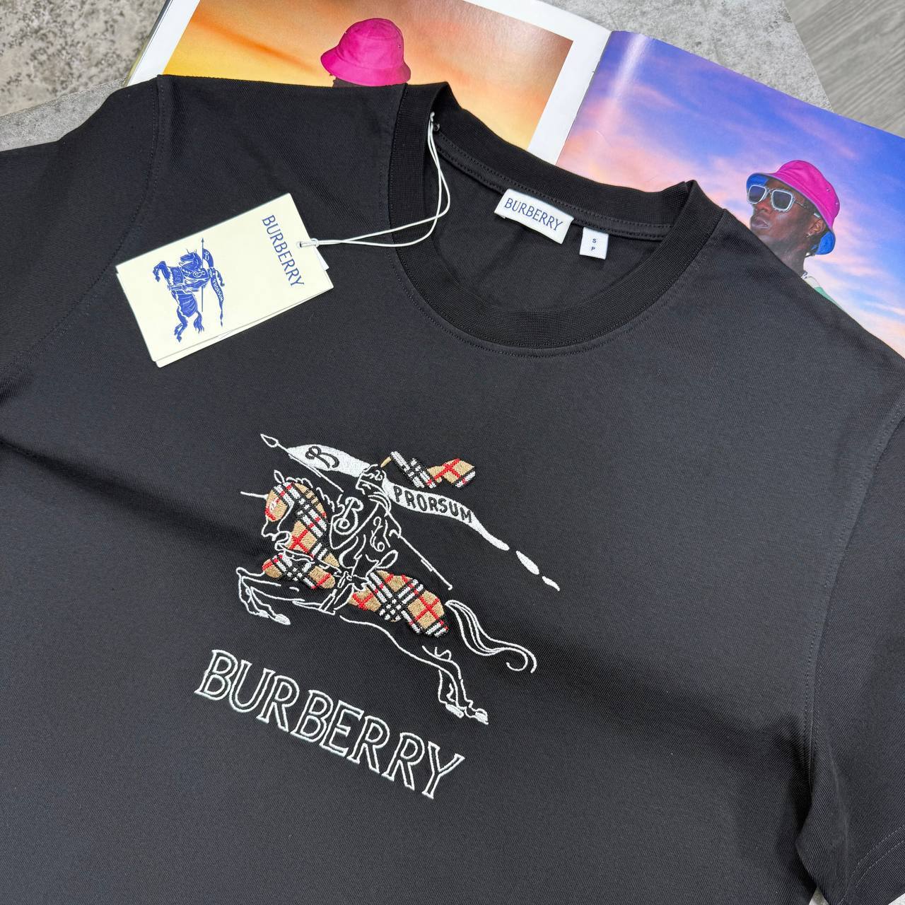 Burberry Equestrian Knight Sketch Men's Women's T-Shirts in 2 Colors Reps Sale UK Best Quality AAA Replica