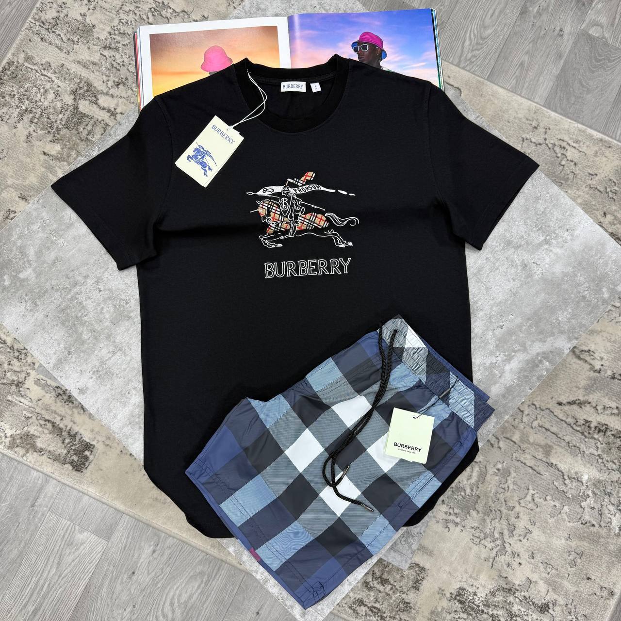 Burberry Equestrian Knight Sketch Men's T-Shirts & Shorts Set in Different Colors Reps Sale UK Best Quality AAA Replica