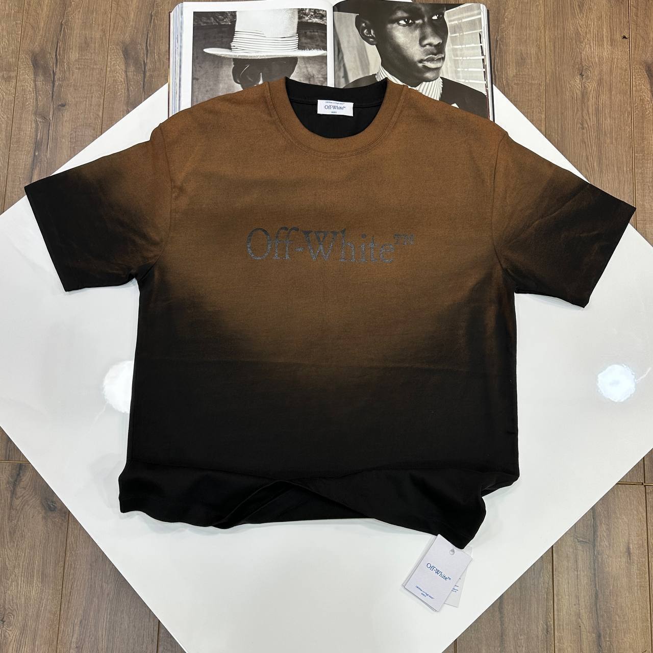 Off-White Gradient Effect Men's Women's T-Shirts in Different Colors Reps Sale UK Best Quality AAA Replica