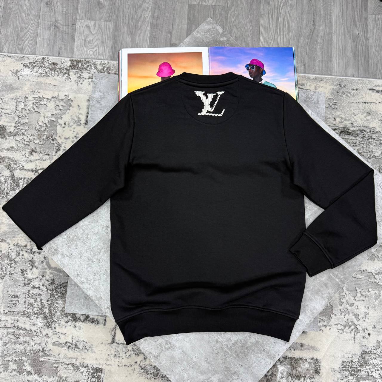 Louis Vuitton Embroidered Signature Ready-to-Wear Men's Women's Jumpers in 2 Colors Reps UK Best Quality AAA Replica