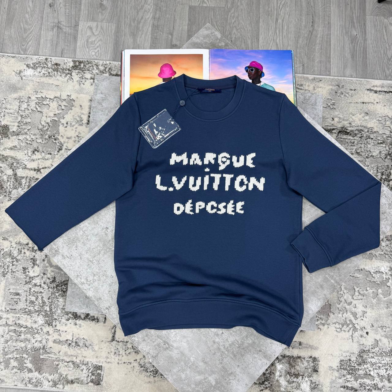 Louis Vuitton Embroidered Signature Ready-to-Wear Men's Women's Jumpers in 2 Colors Reps UK Best Quality AAA Replica