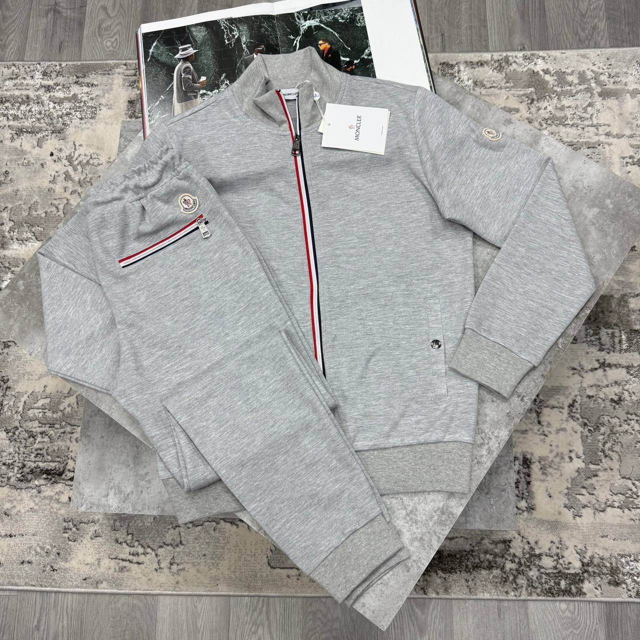 Moncler Jersey Tipped and Matching Drawstring Tracksuit in Different Colors Men's Reps Sale UK Best Quality AAA Replica