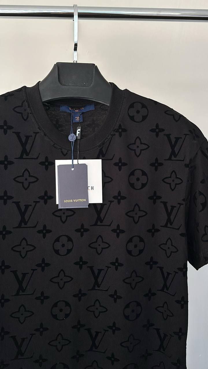 Louis Vuitton Embossed Cotton Jersey Logo Men's Women's T-Shirts in 2 Colors Reps UK Best Quality AAA Replica