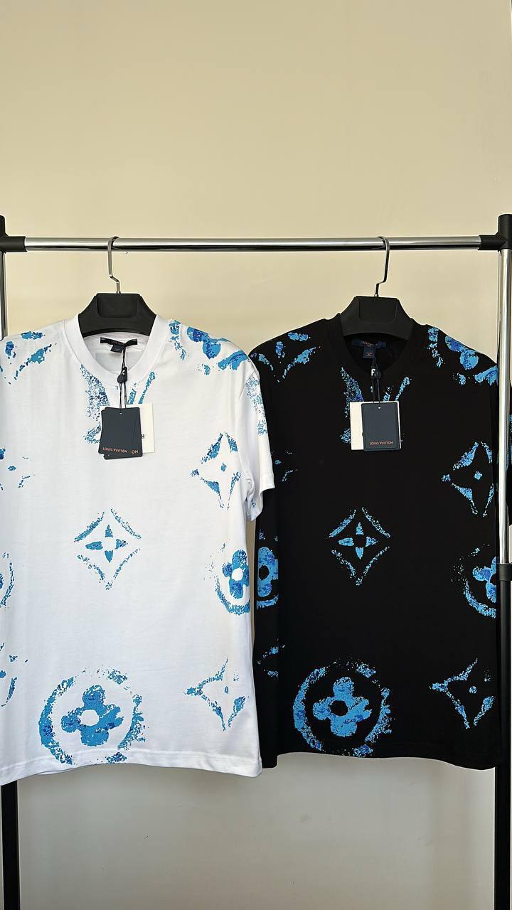 Louis Vuitton 3D Logo Men's Women's T-Shirts in 2 Colors Reps UK Best Quality AAA Replica