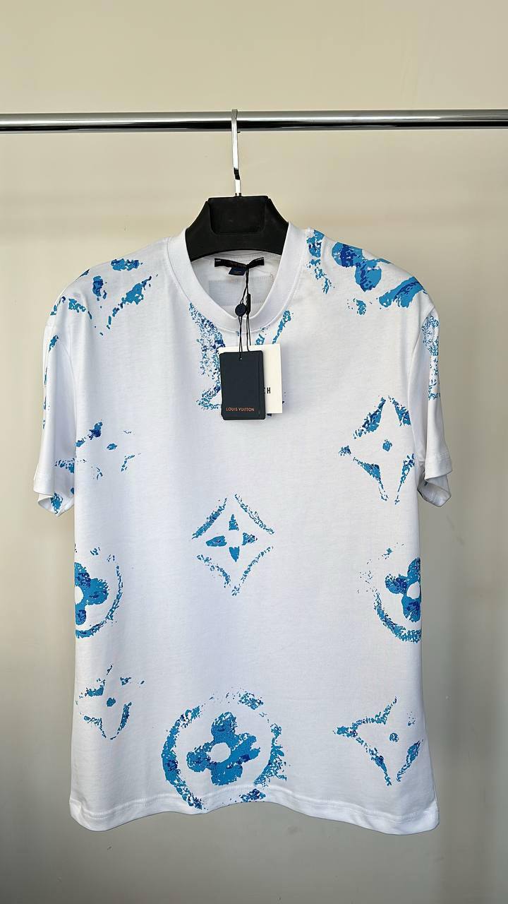 Louis Vuitton 3D Logo Men's Women's T-Shirts in 2 Colors Reps UK Best Quality AAA Replica