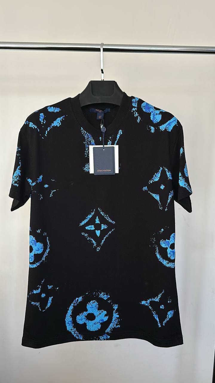 Louis Vuitton 3D Logo Men's Women's T-Shirts in 2 Colors Reps UK Best Quality AAA Replica