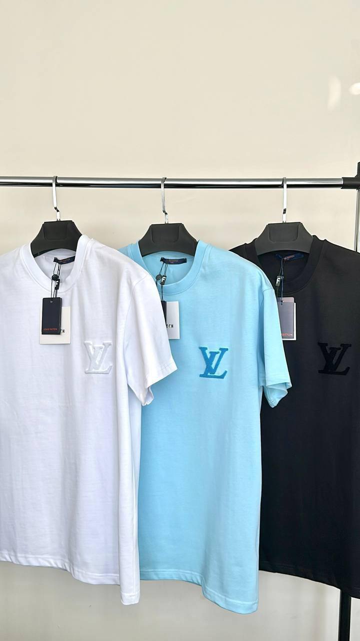 Louis Vuitton Embroidered LV Logo Men's Women's T-Shirts in Different Colors Reps UK Best Quality AAA Replica