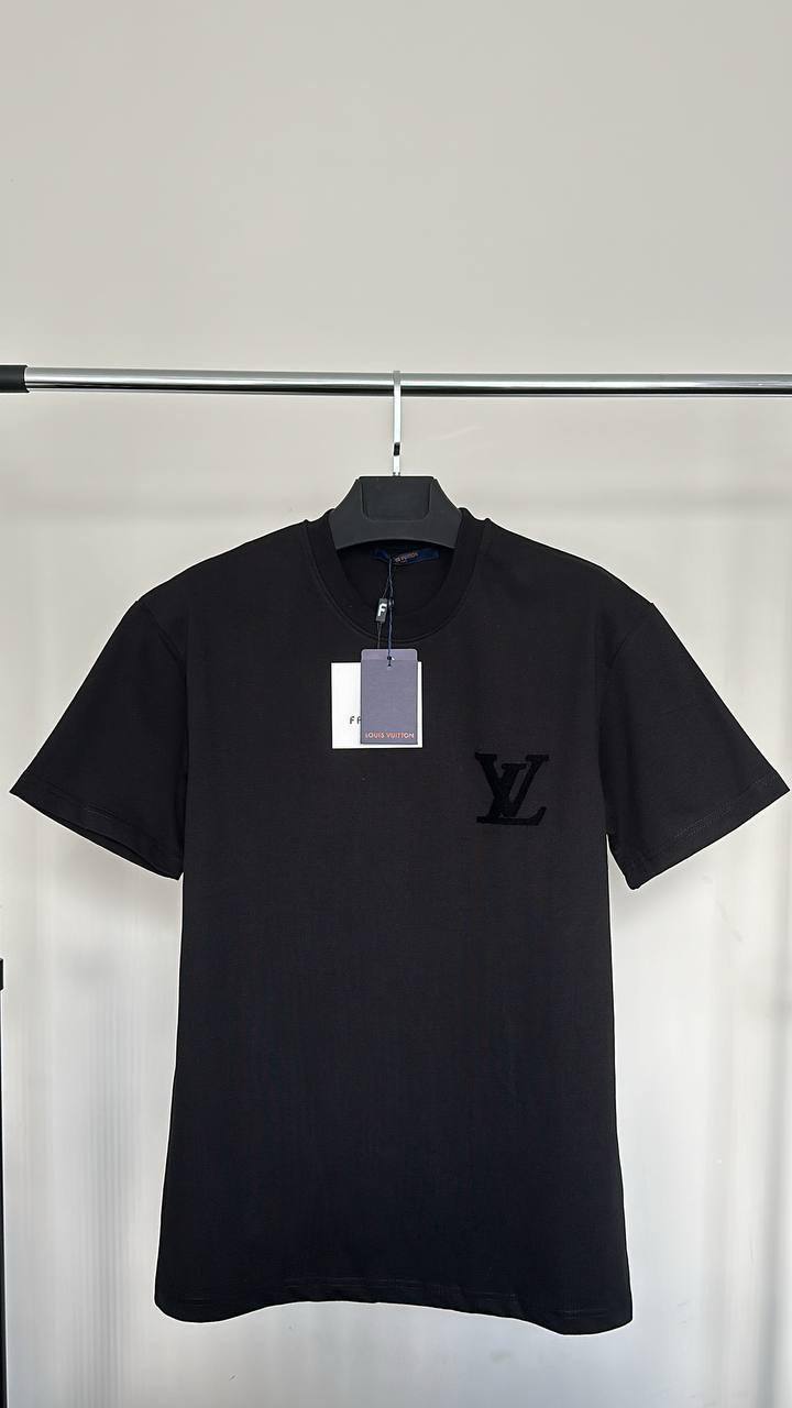 Louis Vuitton Embroidered LV Logo Men's Women's T-Shirts in Different Colors Reps UK Best Quality AAA Replica