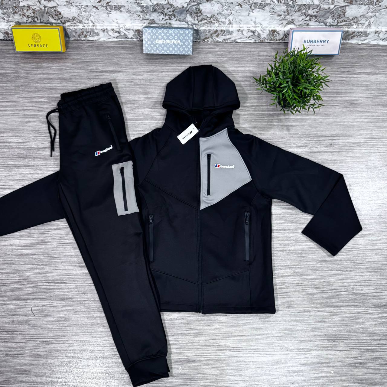 Berghaus Woven Tracksuits Mens in Different Colors Reps Sale UK Best Quality AAA Replica