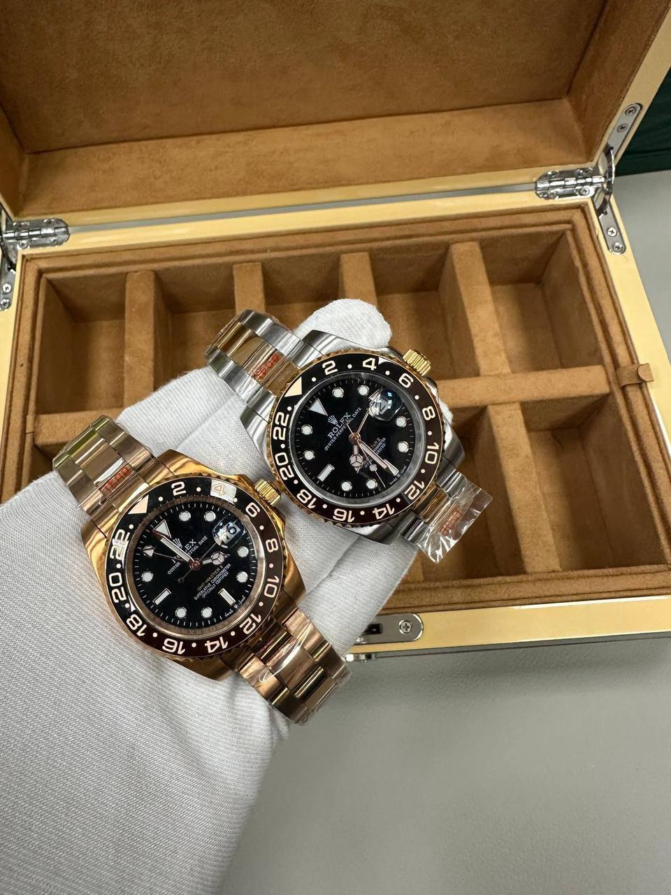 Rolex GMT-Master II Men's Watches Black Dial and Bezel in 2 Different Bracelet Colors UK Replica AAA Best Quality Reps