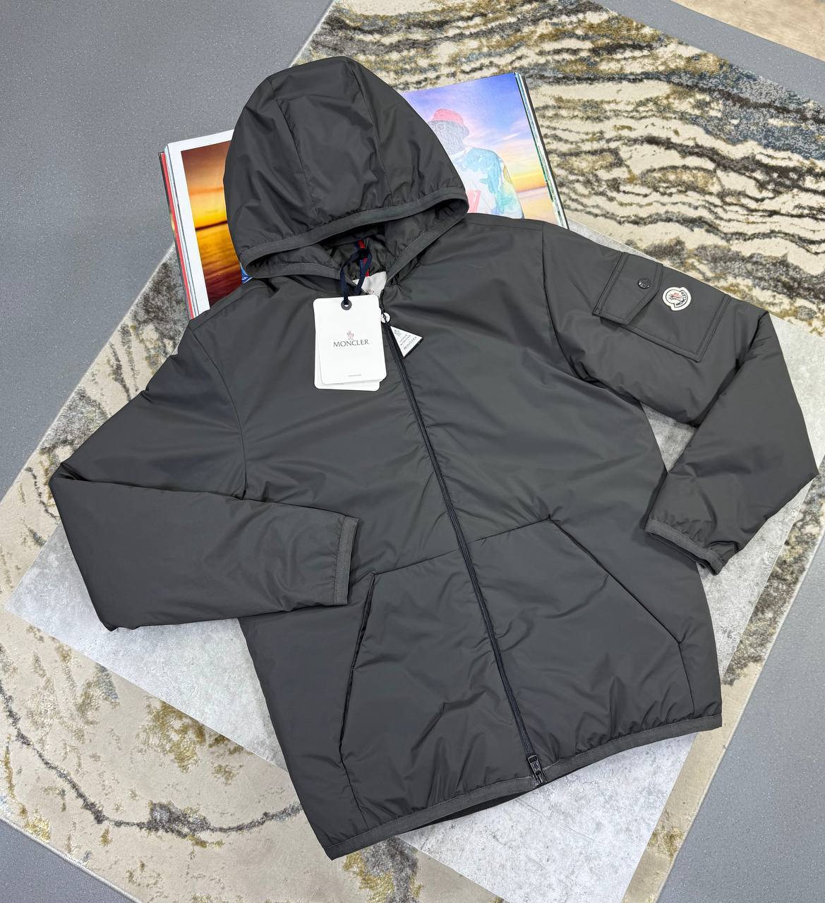 Moncler Monteynard Down Puffer Jackets Men's Women's in Different Colors Reps UK Sale Best Quality AAA Replica
