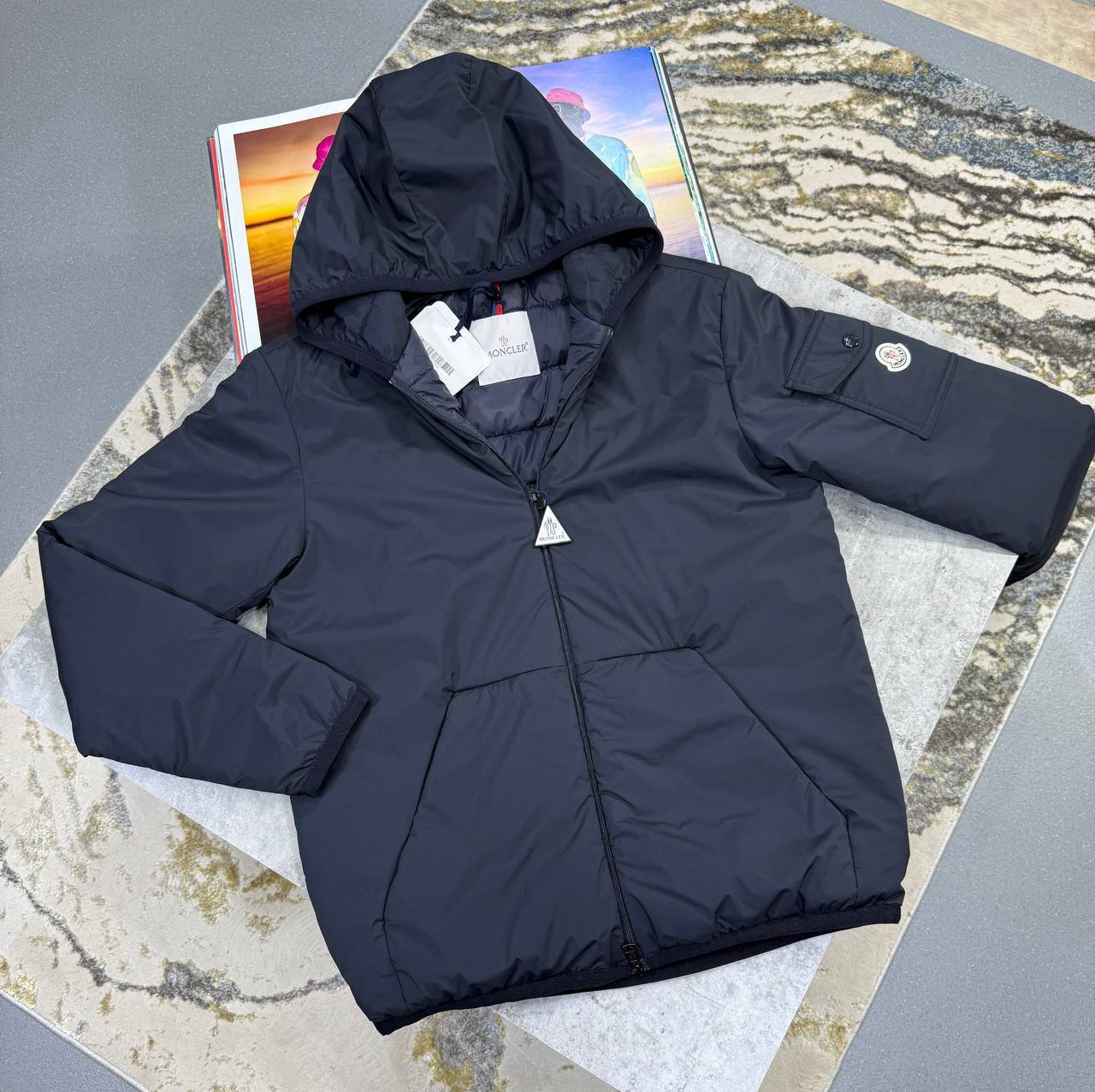 Moncler Monteynard Down Puffer Jackets Men's Women's in Different Colors Reps UK Sale Best Quality AAA Replica