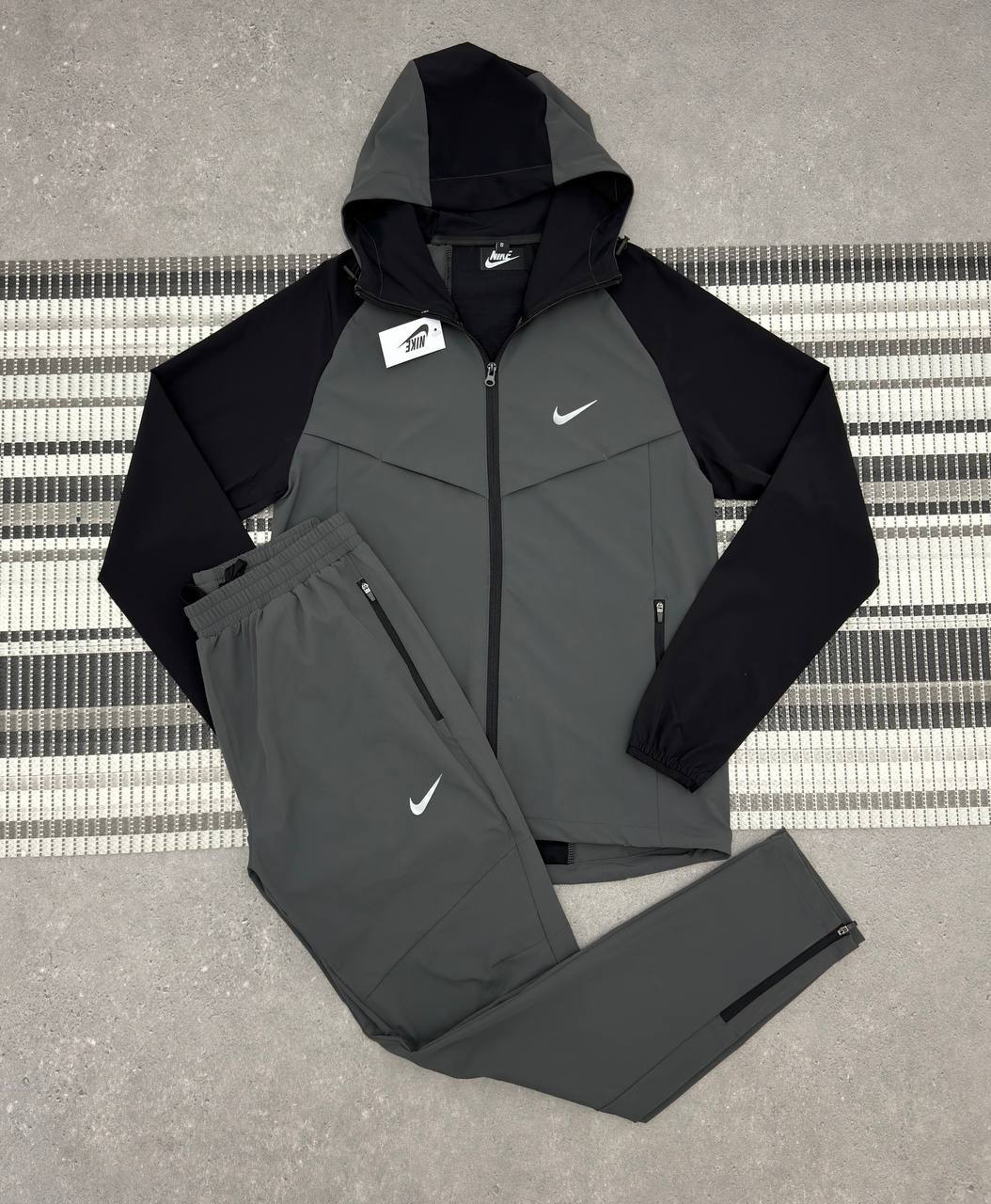 Nike Tech Fleece Tracksuit Men's in 2 Colors Reps Sale UK Best Quality AAA Replica