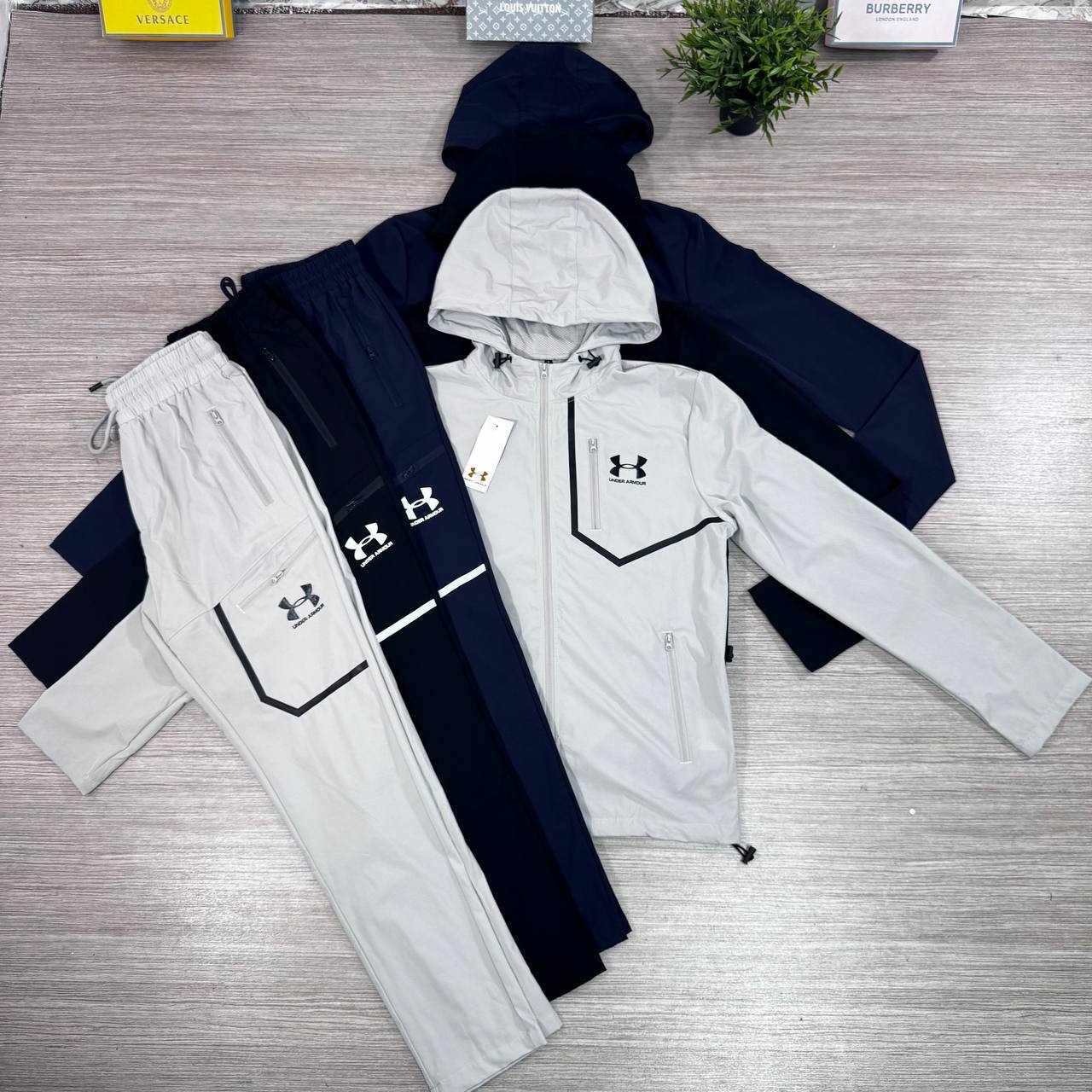 Under Armour Windbreaker Men's Tracksuit in Different Colors Reps Sale UK Best Quality AAA Replica
