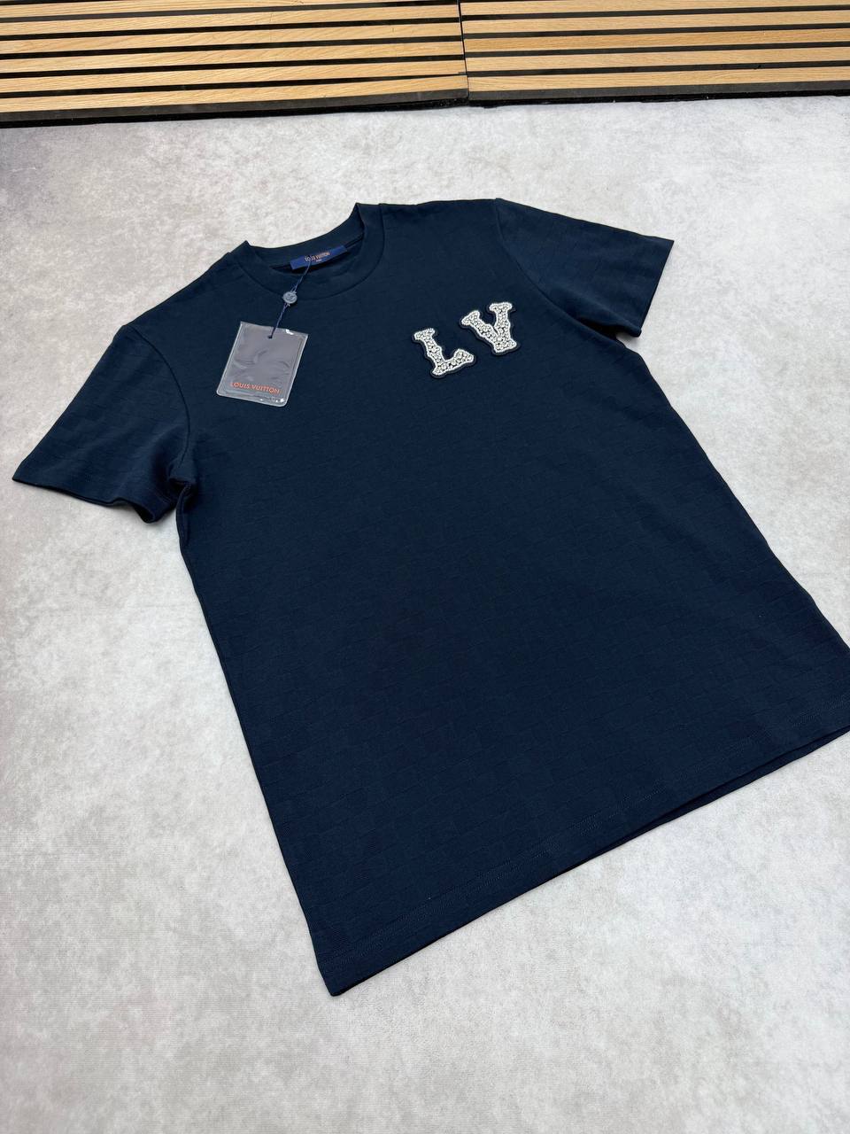 Louis Vuitton Organic Cotton Embellished Short-Sleeved T-Shirts Men's Women's LV Signature in 2 Colors Reps UK Best Quality Sale AAA Replica