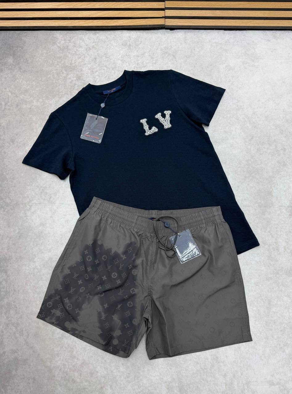 Louis Vuitton Organic Cotton Embellished Short-Sleeved T-Shirts & Shorts Set in Different Colors Men's Reps Sale UK Best Quality AAA Replica