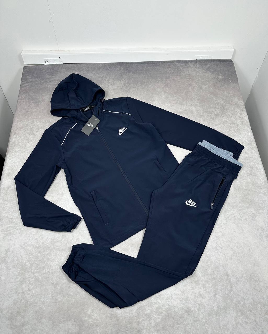 Nike Logo Sportwear Hooded Tracksuit in Different Colors Reps Sale UK Best Quality AAA Replica