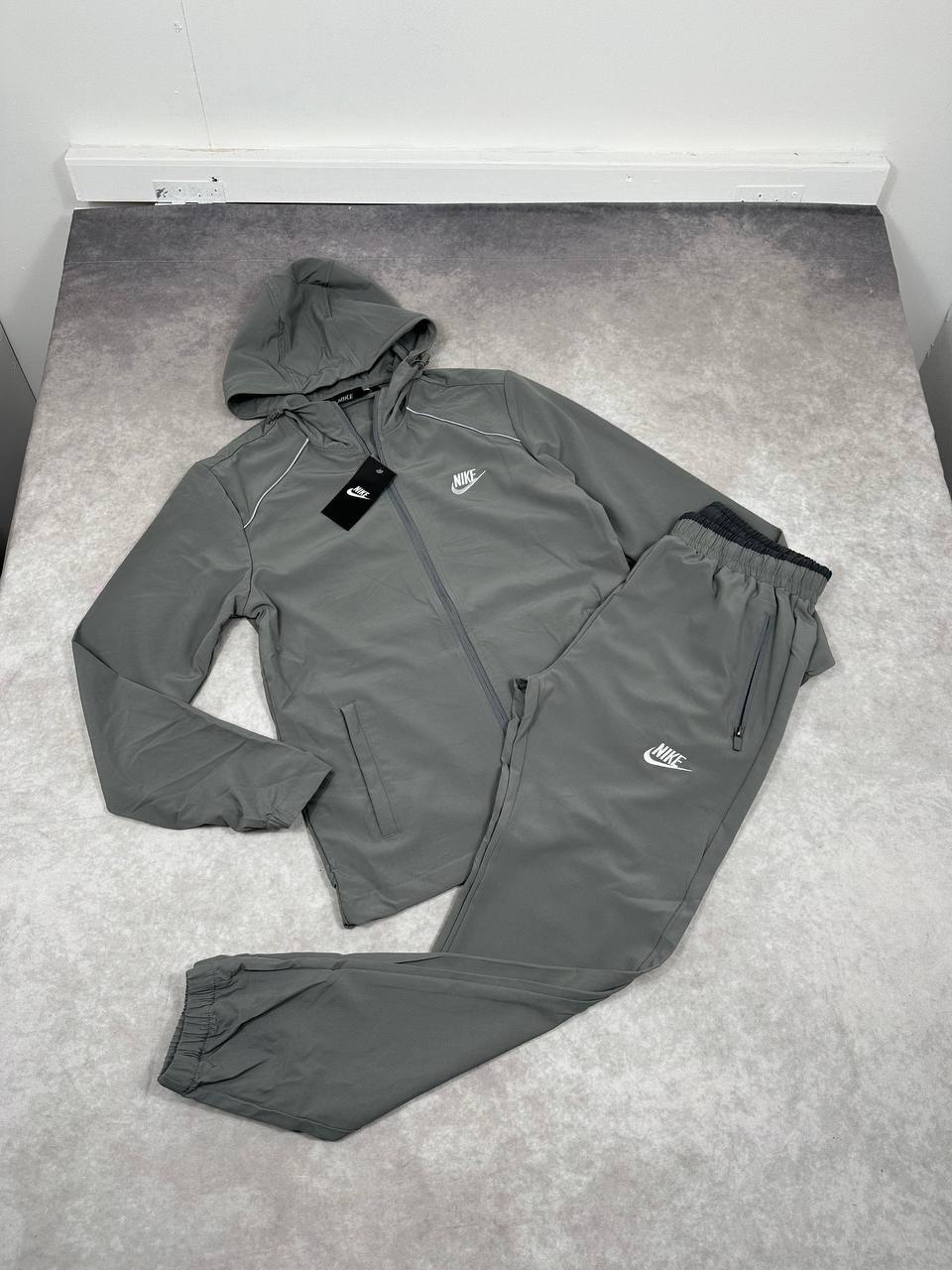 Nike Logo Sportwear Hooded Tracksuit in Different Colors Reps Sale UK Best Quality AAA Replica