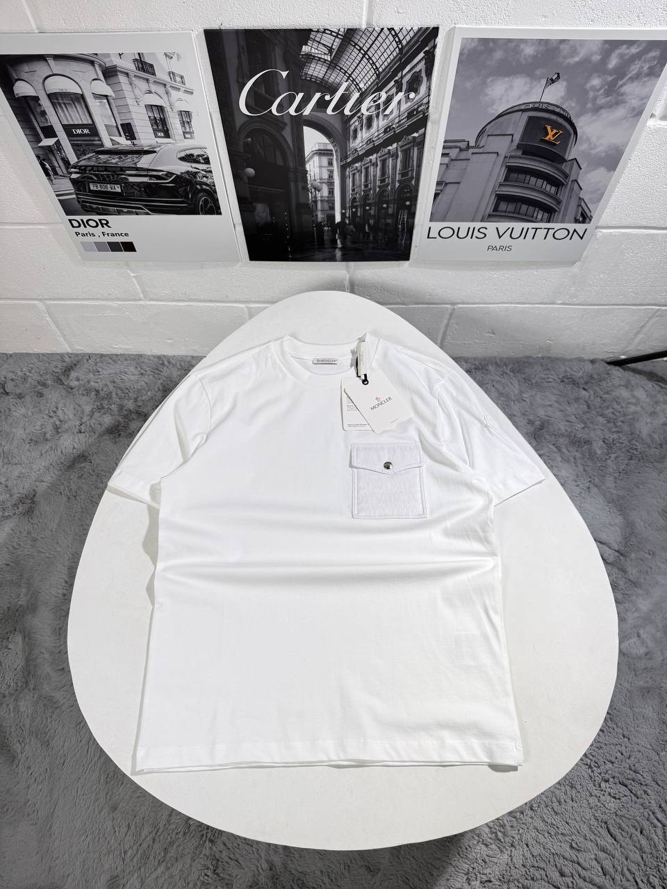 Moncler Monogram Pocket Logo T-Shirt Men's Women's in Different Colors Reps Sale UK Best Quality Replica