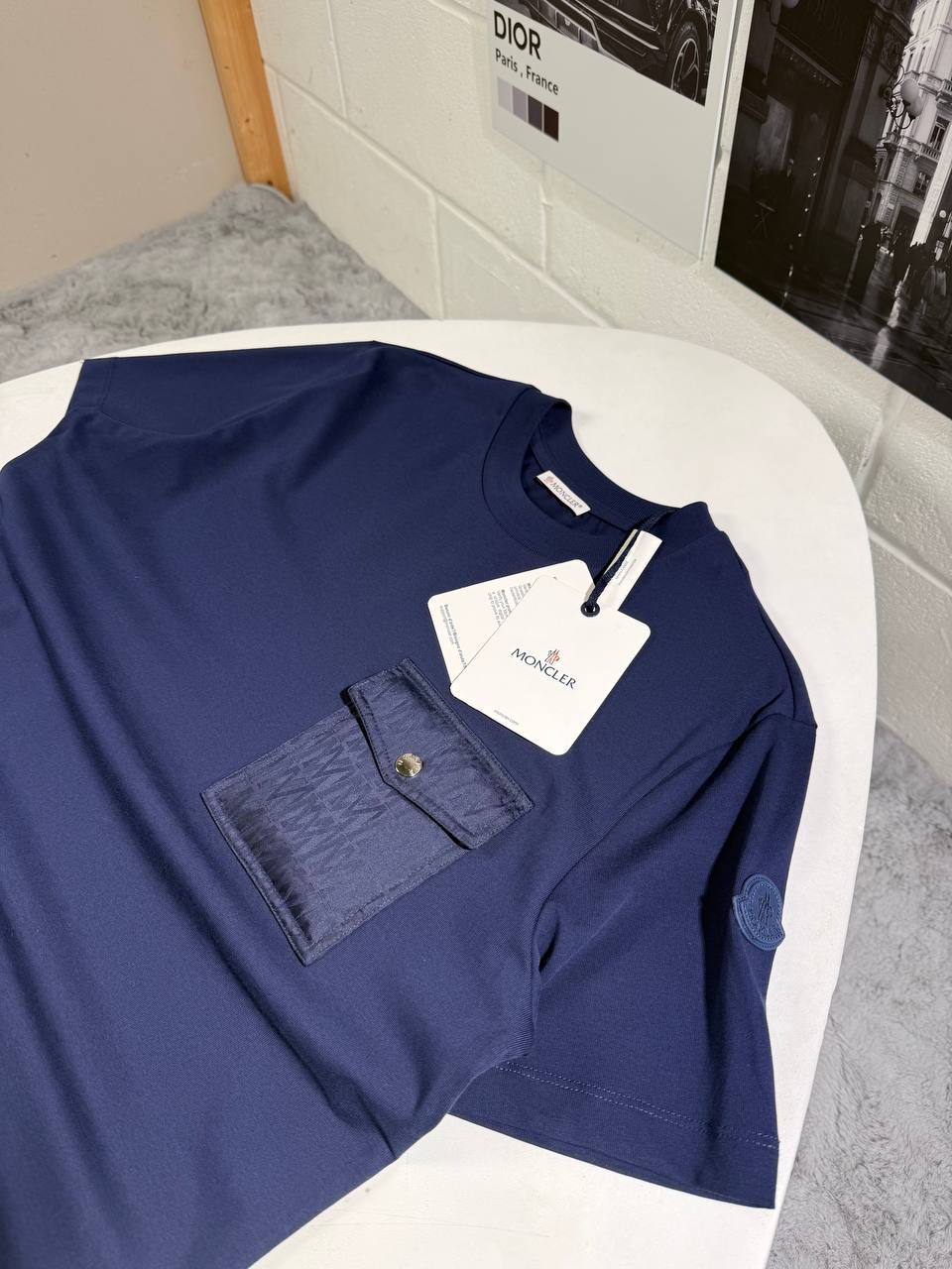 Moncler Monogram Pocket Logo T-Shirt Men's Women's in Different Colors Reps Sale UK Best Quality Replica