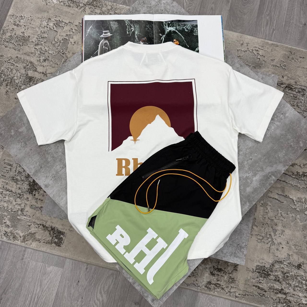 Rhude Moonlight Logo Designer Short-Sleeved T-Shirts & Shorts Set in Different Colors Men's Reps Sale UK Best Quality AAA Replica