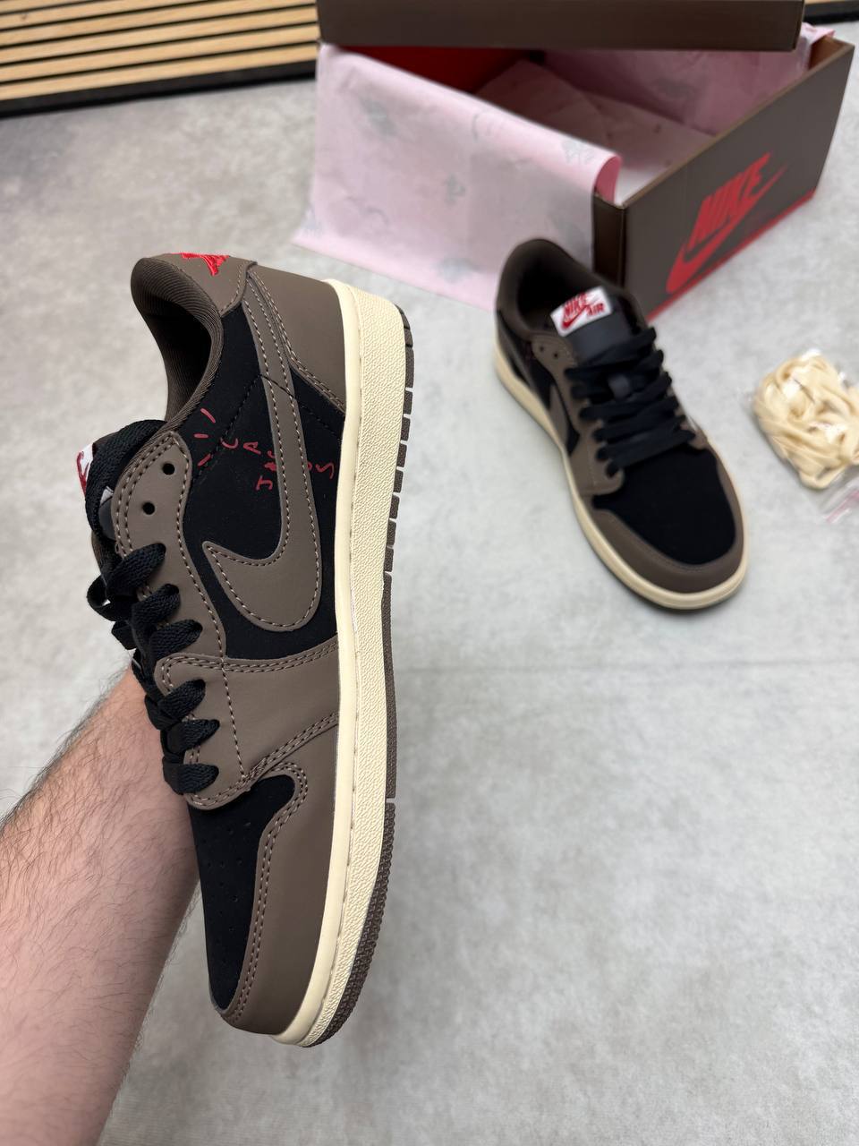 Nike Air Jordan 1 Retro Low OG SP "Travis Scott Mocha" CQ4277-001 Trainers Men's Reps Sale UK Best Quality Sale AAA Replica