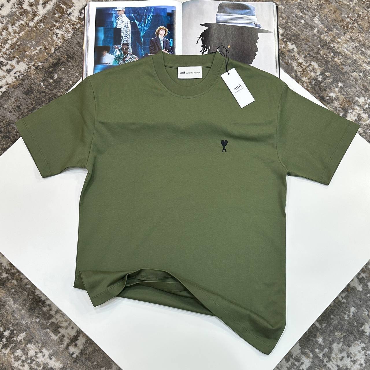 Ami Paris Ami de Coeur Logo Short Sleeves T-Shirts Men's Women's in Different Colors Reps Sale UK Best Quality AAA Replica
