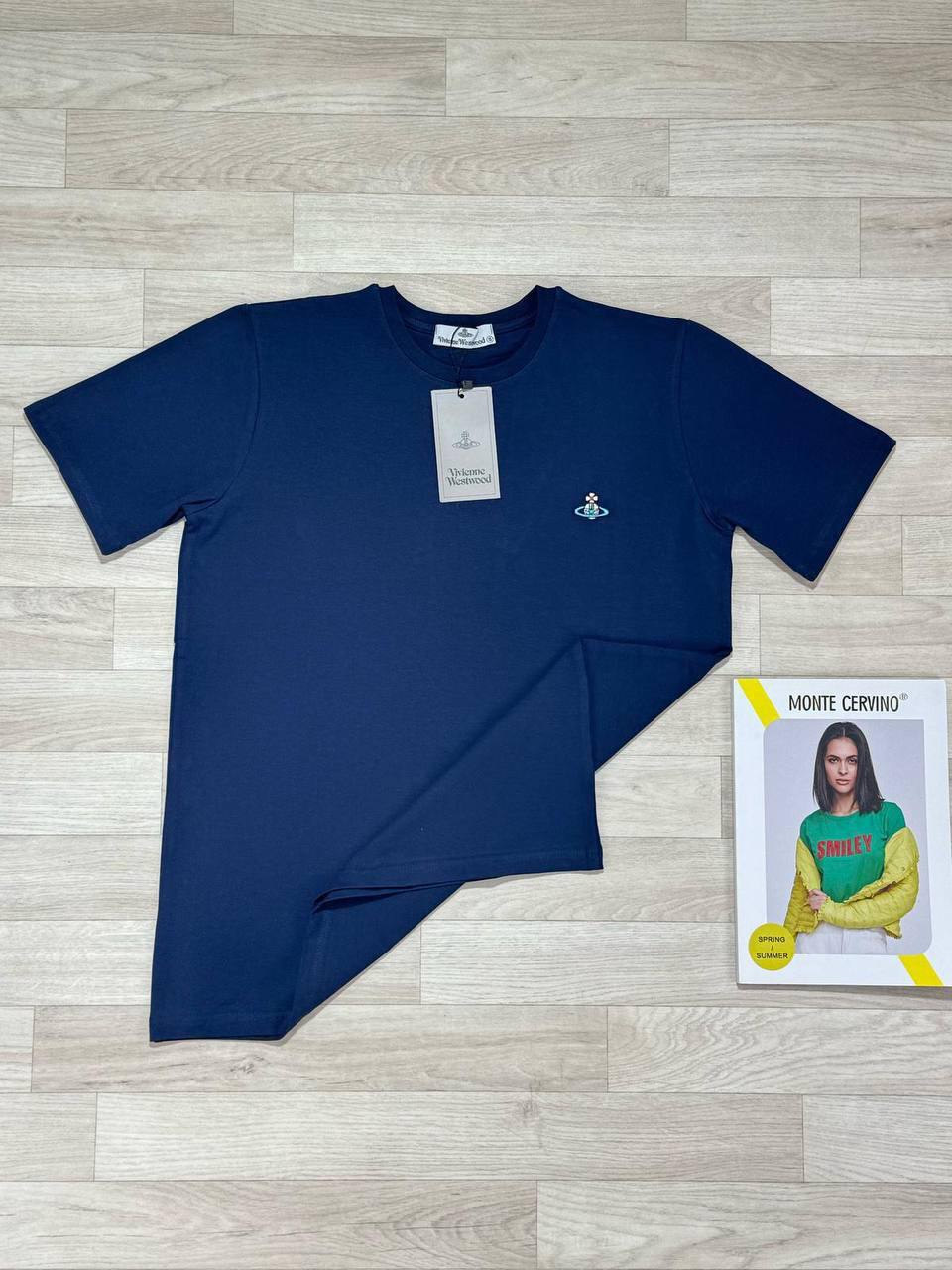 Vivienne Westwood Classic T-Shirts Men's Women's in Different Colors Reps UK Best Quality AAA Replica