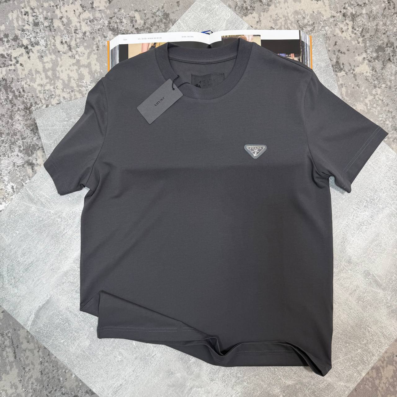 Prada Logo-Patch Crewneck T-Shirt Men's Women's in 2 Colors Reps UK Best Quality Sale AAA Replica