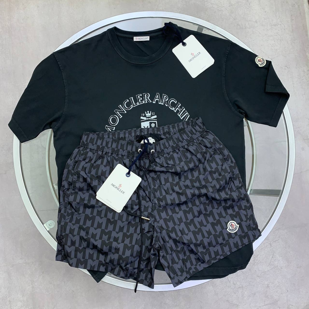 Moncler 1952 Archive Crest Graphic T-Shirts & Shorts Set Men's in Different Colors Reps UK Best Quality Sale AAA Replica