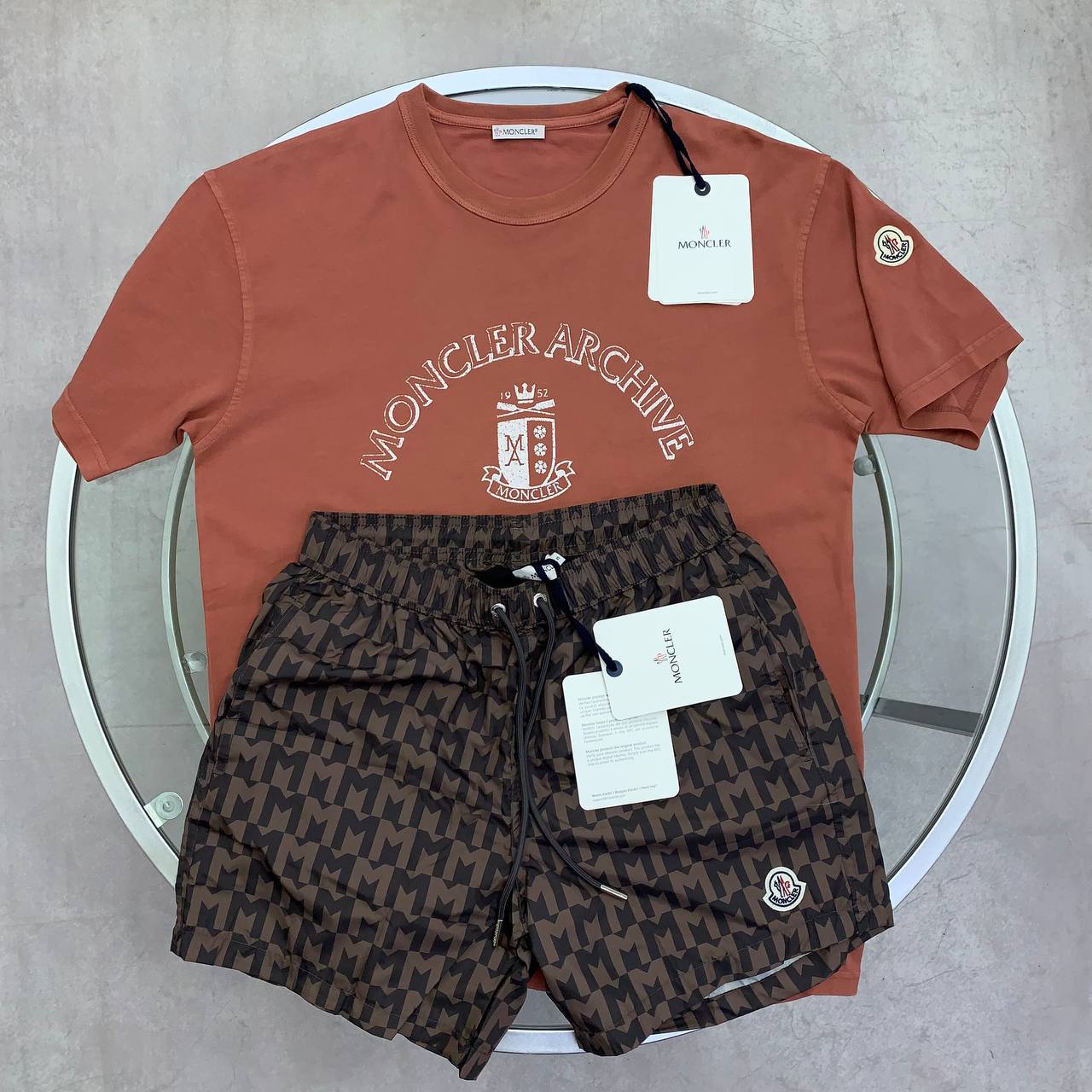 Moncler 1952 Archive Crest Graphic T-Shirts & Shorts Set Men's in Different Colors Reps UK Best Quality Sale AAA Replica