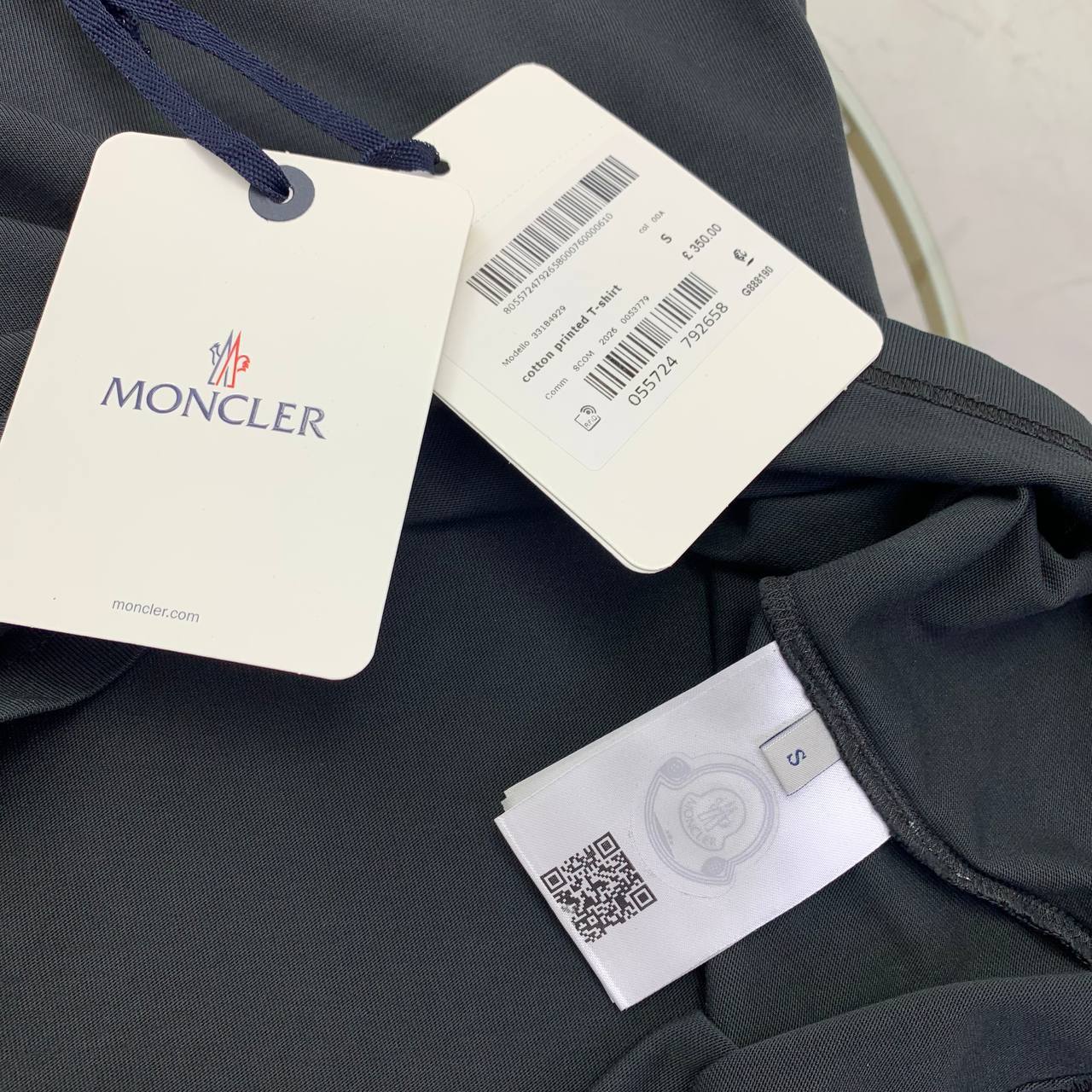 Moncler 1952 Archive Crest Graphic T-Shirts & Shorts Set Men's in Different Colors Reps UK Best Quality Sale AAA Replica