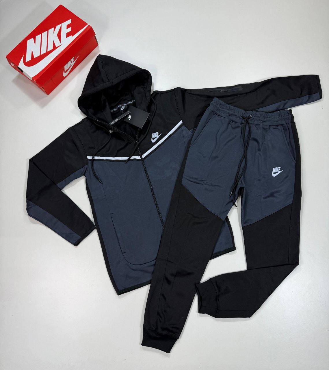 Nike Tech Fleece Signature Tracksuit Men's in  Black/Grey Color Reps Sale UK Best Quality AAA Replica